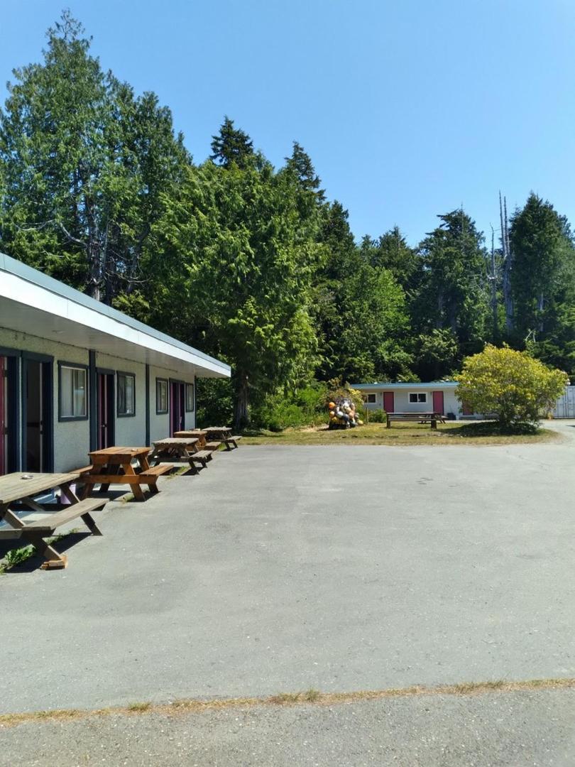 Dolphin Motel Tofino Buitenkant foto