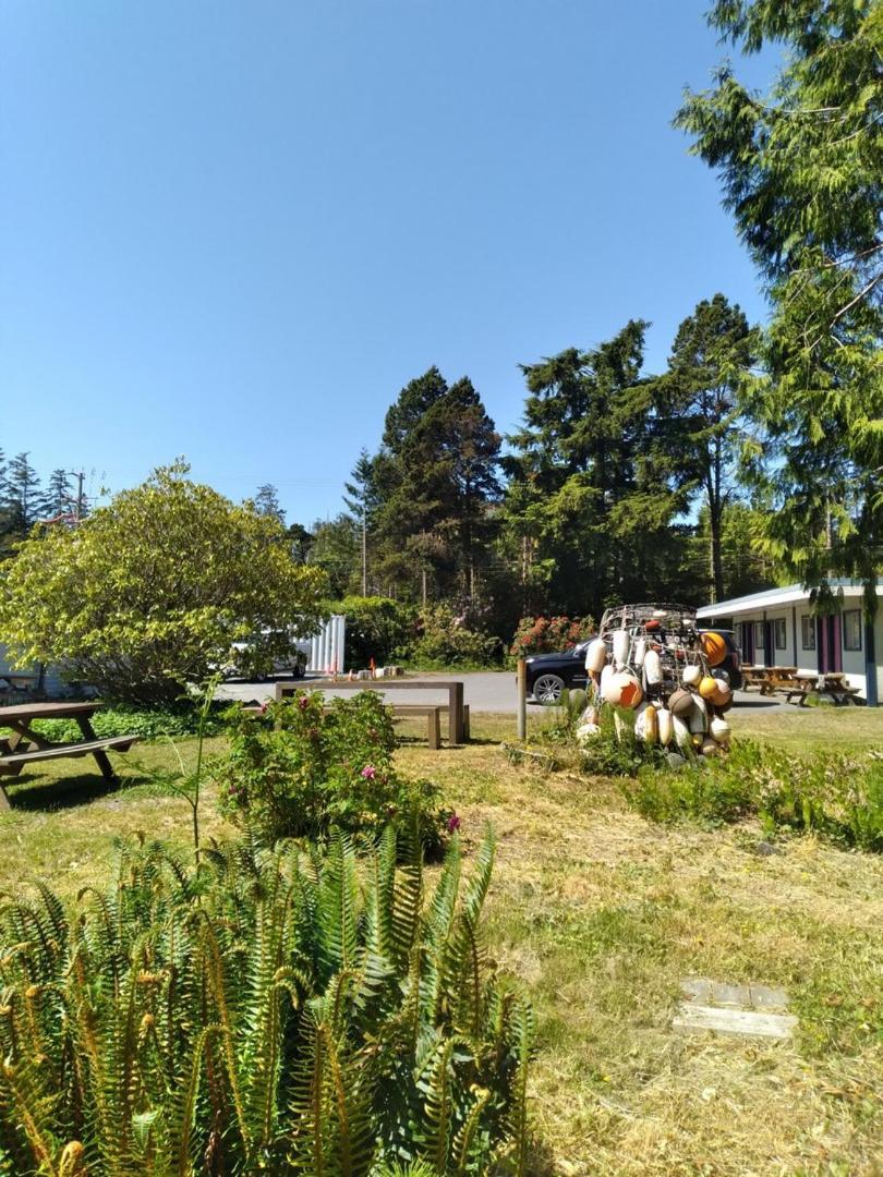 Dolphin Motel Tofino Buitenkant foto